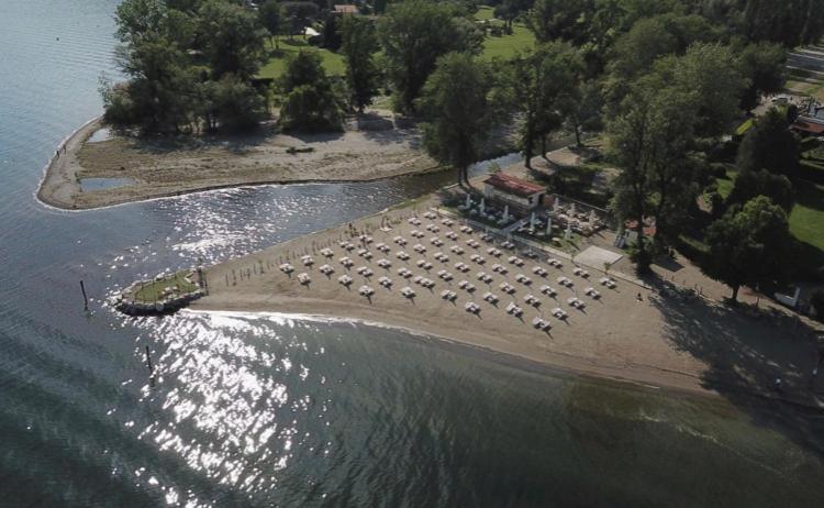 Appartamento Al Lago Lesa Dış mekan fotoğraf